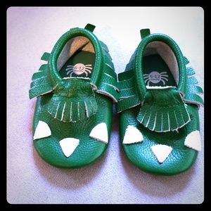 Itzy Ritzy Dino Mocs 0-6 months